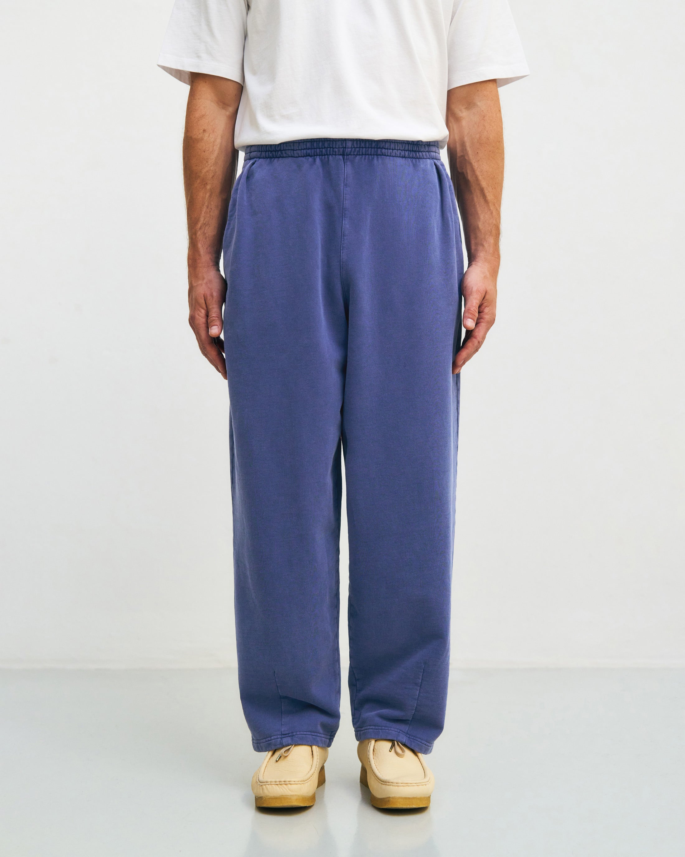 Weite Sweatpant mit Bundfalte Bio Baumwolle - Blau