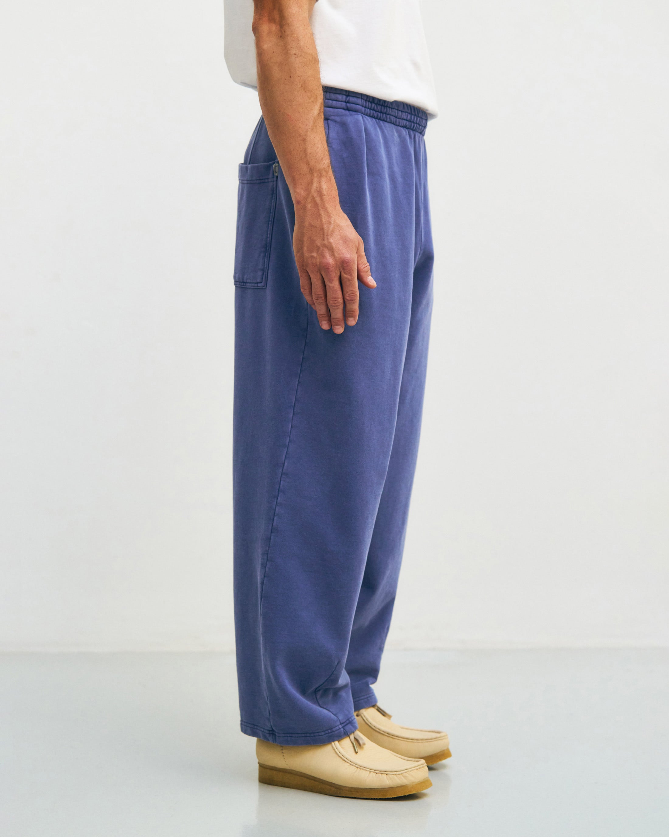 Weite Sweatpant mit Bundfalte Bio Baumwolle - Blau