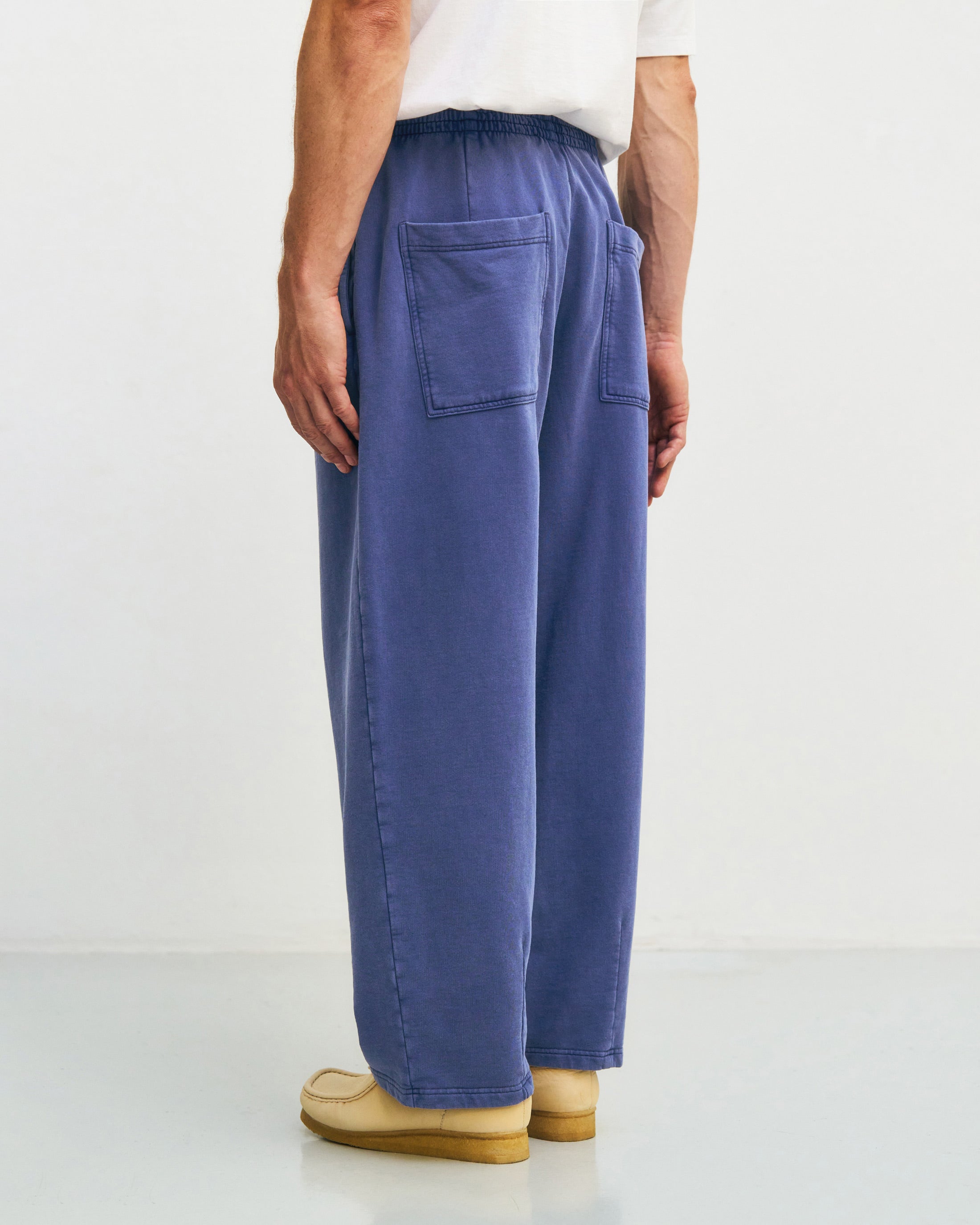 Weite Sweatpant mit Bundfalte Bio Baumwolle - Blau