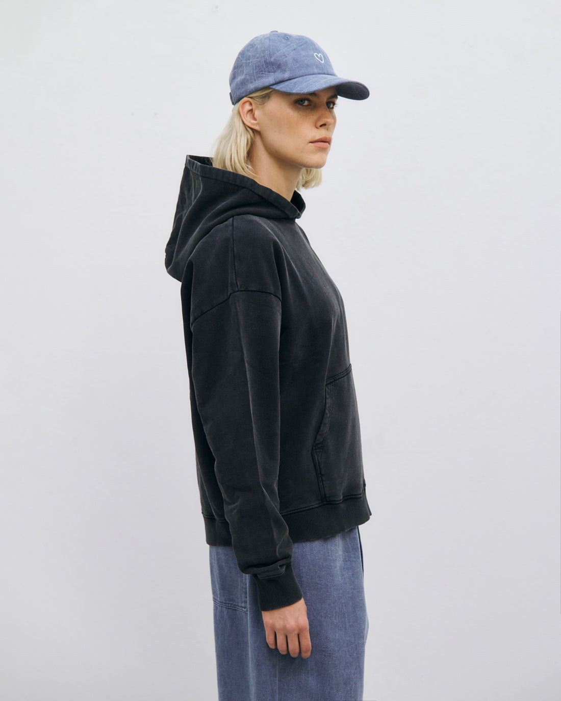 Logo Hoodie Bio Baumwolle - Washed Black