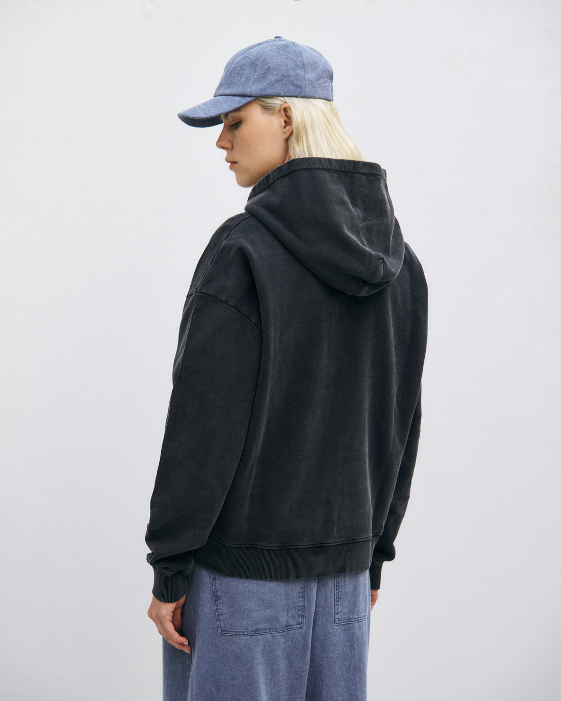 Logo Hoodie Bio Baumwolle - Washed Black