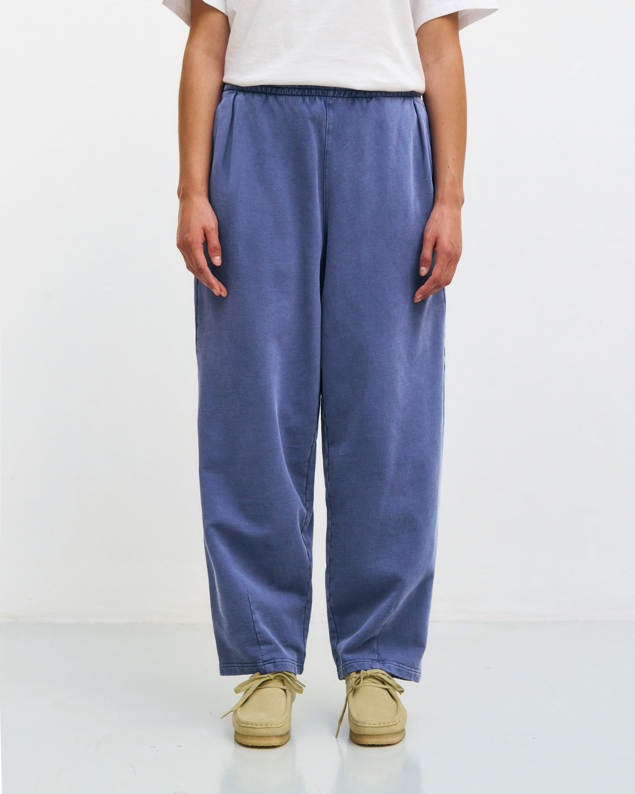Weite Sweatpant mit Bundfalte Bio Baumwolle - Blau