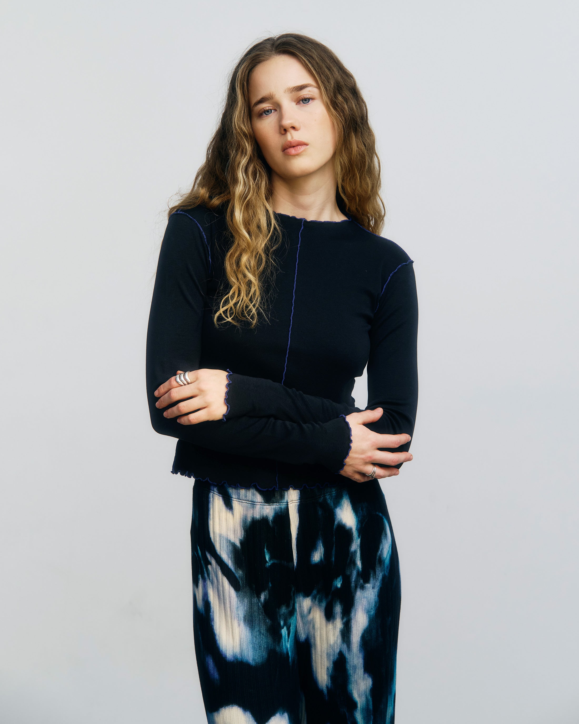 Pin-Tucked Longsleeve Bio Baumwolle - Schwarz