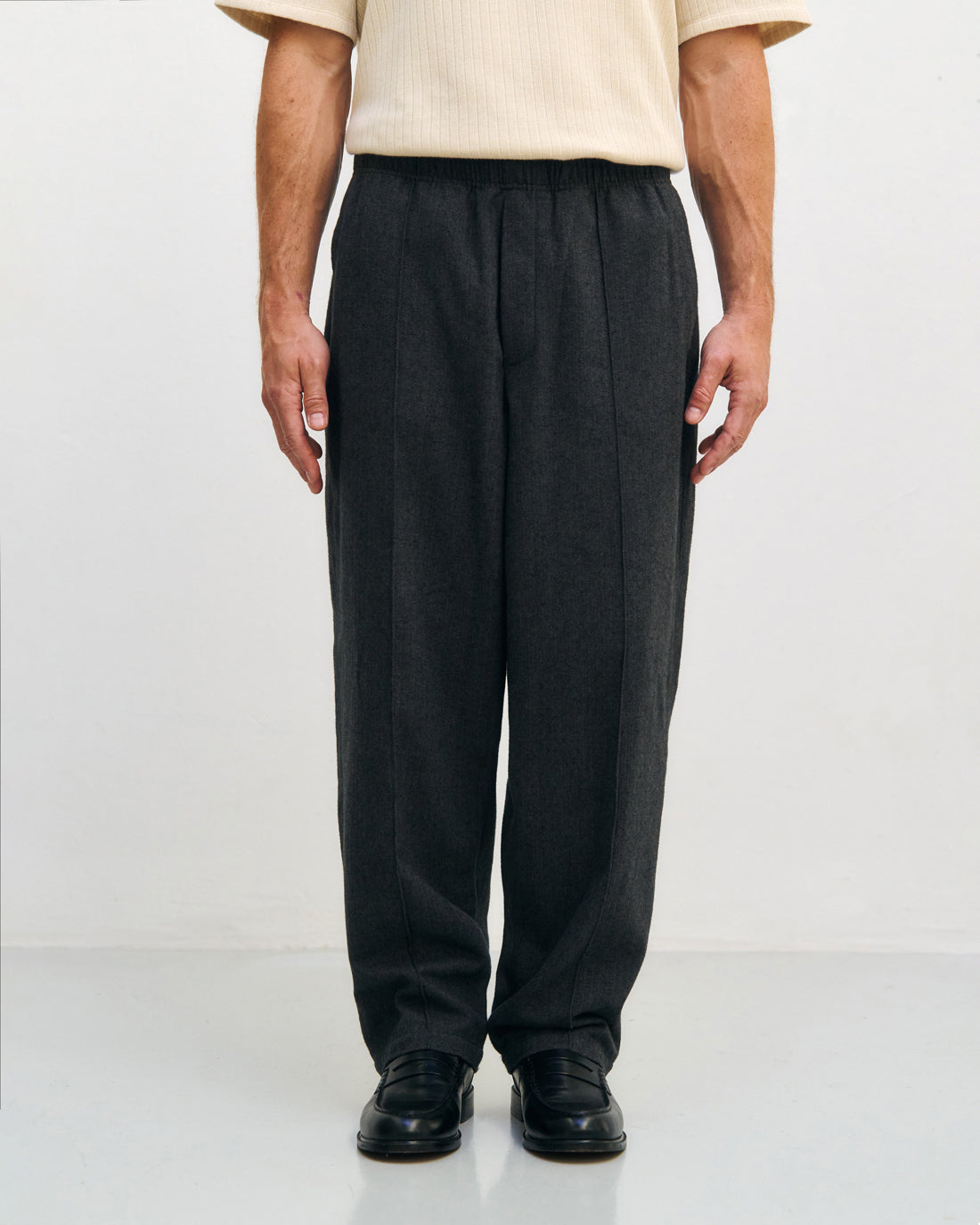 Weite Bundfaltenhose Bio Baumwolle - Herringbone Grau