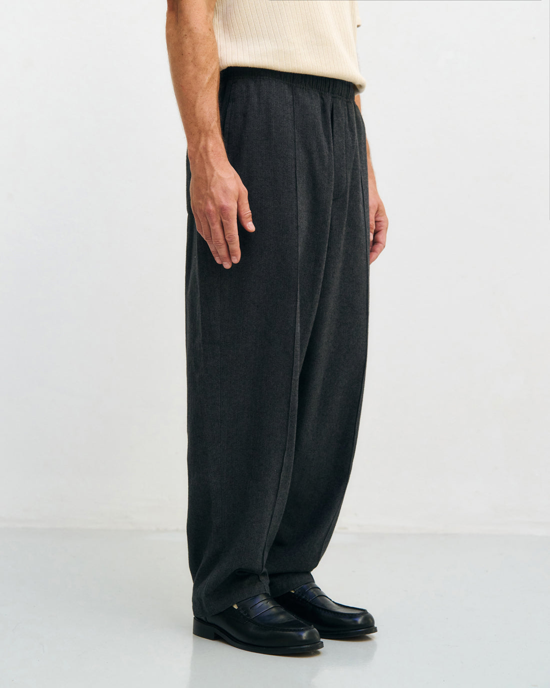Weite Bundfaltenhose Bio Baumwolle - Herringbone Grau