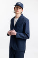 Männer Model trägt den Rotholz Workwear Blazer aus Bio Ripstop in Blau